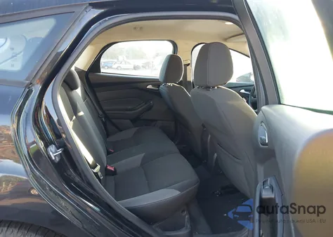 2013 Ford Focus Se z USA, uszkodzony, nr VIN 1FADP3K28DL313904